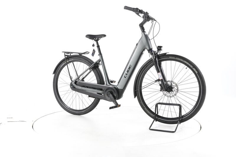 Cube Cube Supreme RT Hybrid Pro 2022 | šedá | 28" | S | 500 - 3000 km, image 1 of 4
