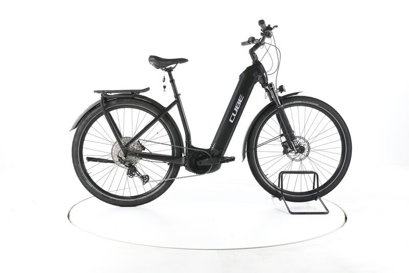 Cube Kathmandu Hybrid 2023 | zwart | 28" | 50 cm | > 3000 km, image 1 of 5