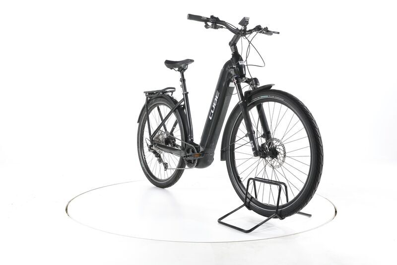 Cube Kathmandu Hybrid 2023 | zwart | 28" | 50 cm | > 3000 km, image 3 of 5