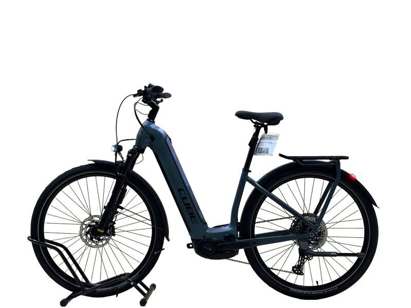 Cube Kathmandu Hybrid ABS 750 | blue | 28" | 46 cm | < 500 km, image 1 of 4