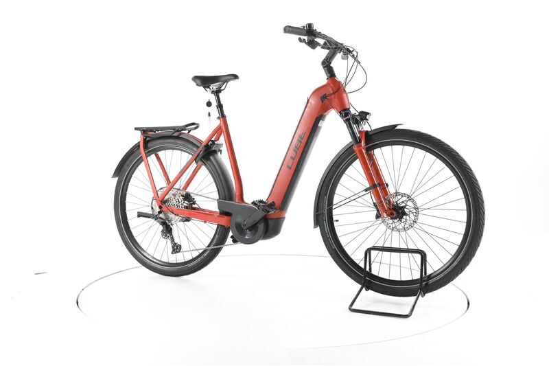 Subel Rood Cube Kathmandu Hybrid EXC 2023 | Nu met een Proefperiode van 30 Dagen