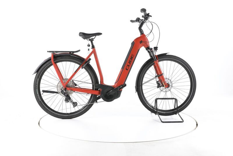Cube Kathmandu Hybrid EXC 2023 | vermelho | 28" | 58 cm | 500 - 3000 km, image 1 of 5