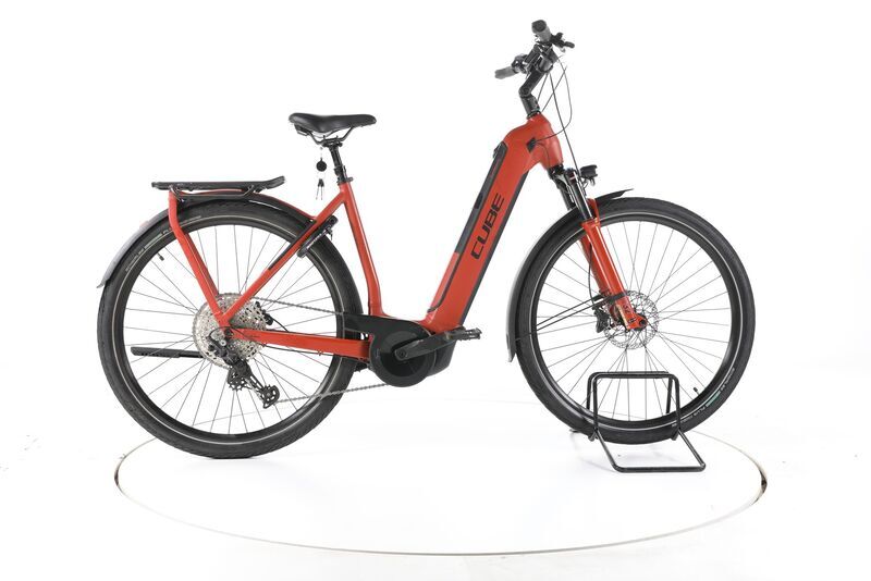 Cube Kathmandu Hybrid EXC 2023 | červená | 28" | 54 cm | > 3000 km, image 1 of 5