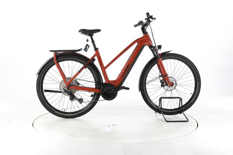 Cube Kathmandu Hybrid EXC 2024 | red | 28" | 54 cm | 500 - 3000 km, image 1 of 5