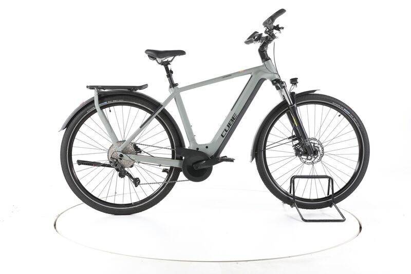 Cube Kathmandu Hybrid ONE 2022 | cinzento | 28" | 54 cm | < 500 km, image 1 of 5