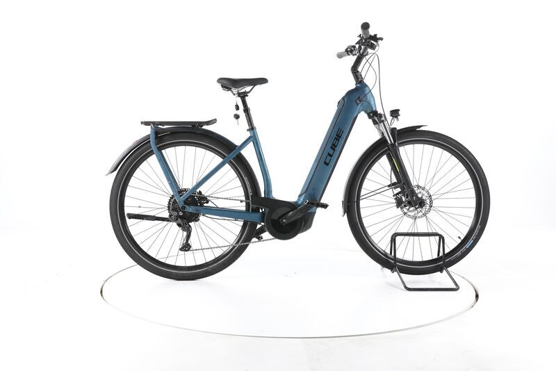Cube Kathmandu Hybrid ONE 2023 | niebieski | 28" | 50 cm | 500 - 3000 km, image 1 of 5