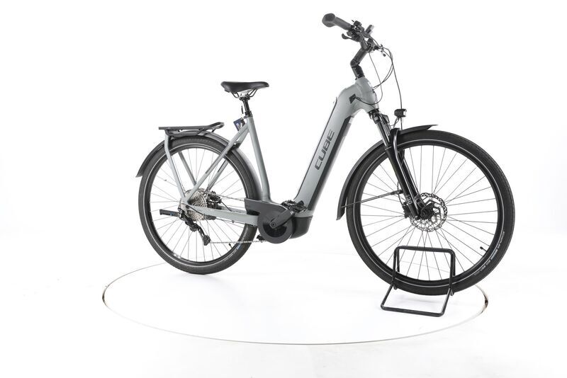 Cube Kathmandu Hybrid ONE 2023 | šedá | 28" | 58 cm | 500 - 3000 km, image 2 of 5