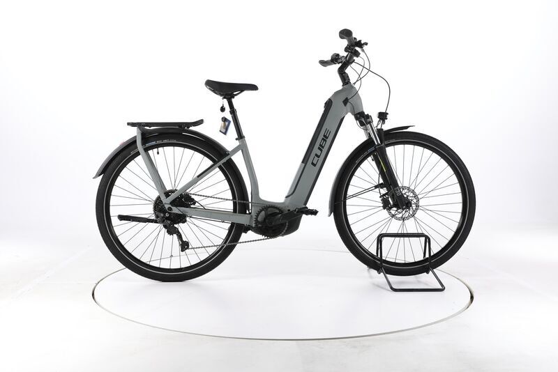 Cube Kathmandu Hybrid ONE 2023 | grey | 28" | 46 cm | 500 - 3000 km, image 1 of 5