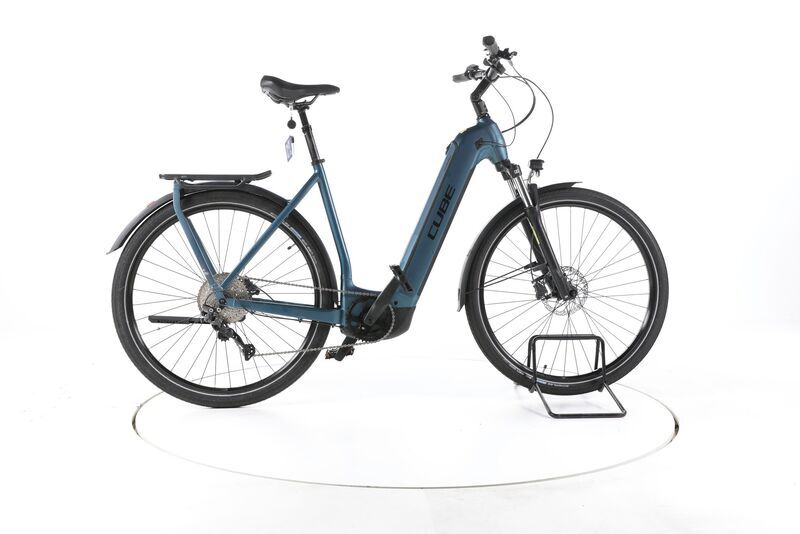 Cube Kathmandu Hybrid ONE 2023 | azul | 28" | 58 cm | 500 - 3000 km, image 1 of 5