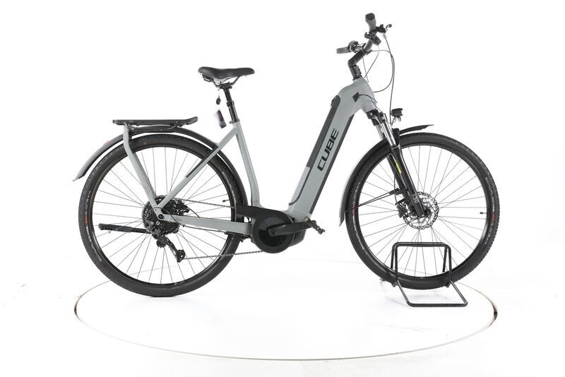 Cube Kathmandu Hybrid ONE 2023 | grau | 28" | 54 cm | 500 - 3000 km, image 1 of 5