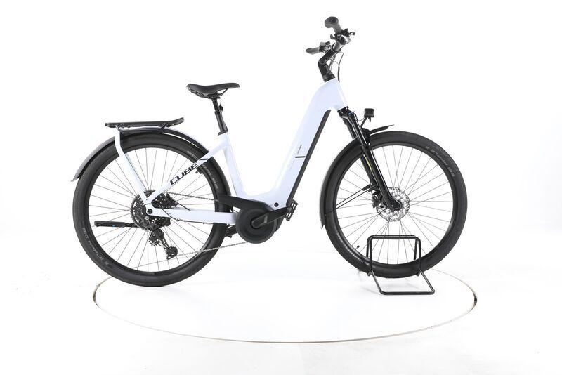 Cube Kathmandu Hybrid ONE 2025 | White | 28" | 46 cm | < 500 km, image 1 of 5