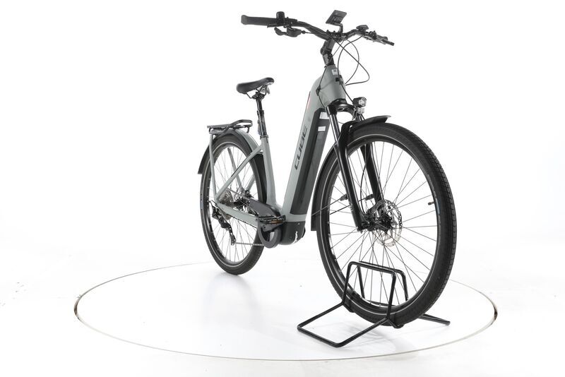 Cube Kathmandu Hybrid ONE 750 2023 | cinzento | 28" | 46 cm | < 500 km, image 3 of 5