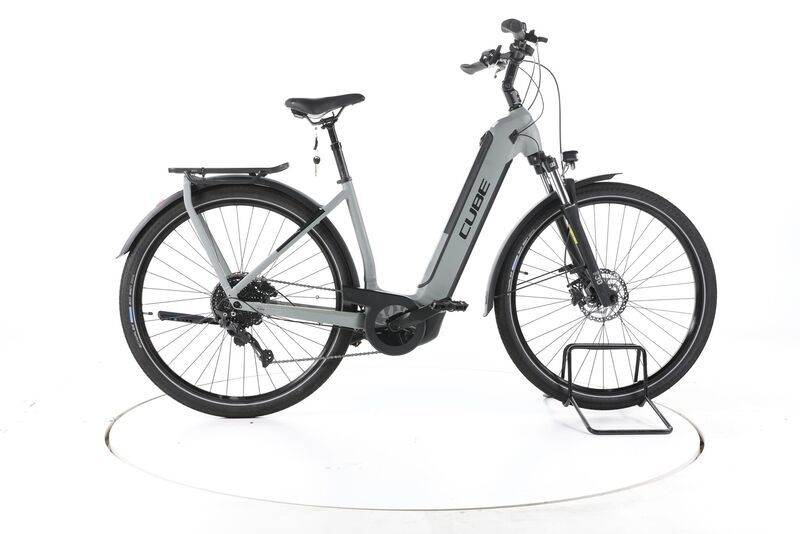 Cube Kathmandu Hybrid ONE 750 2023 | grey | 28" | 50 cm | 500 - 3000 km, image 1 of 5
