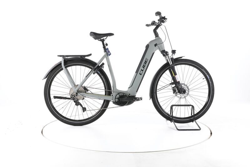 Cube Kathmandu Hybrid ONE 750 / Easy Entry 58 cm / L / swampgrey´n´black 2023 | grey | 28" | 58 cm | 500 - 3000 km, image 1 of 5