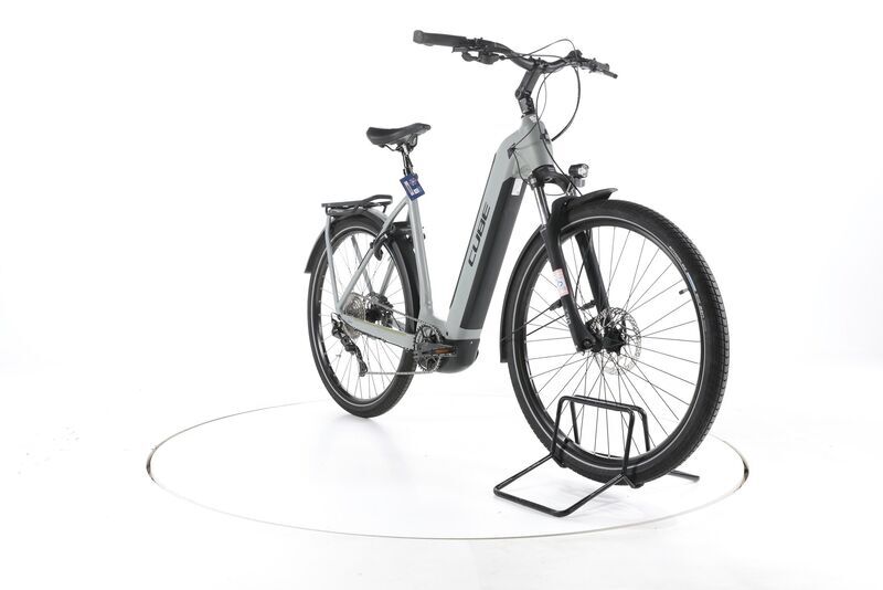 Cube Kathmandu Hybrid ONE 750 / Easy Entry 58 cm / L / swampgrey´n´black 2023 | grey | 28" | 58 cm | 500 - 3000 km, image 3 of 5