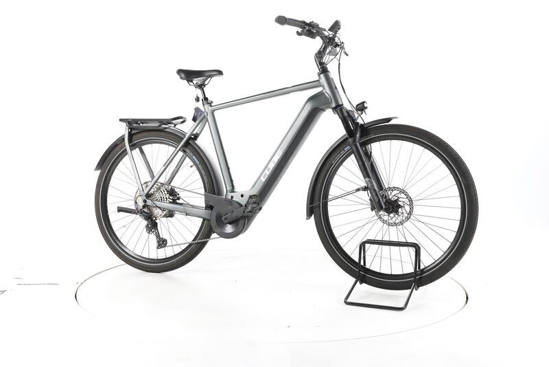 Cube Kathmandu Hybrid Pro 2022 | grey | 28" | 62 cm | > 3000 km, image 1 of 4