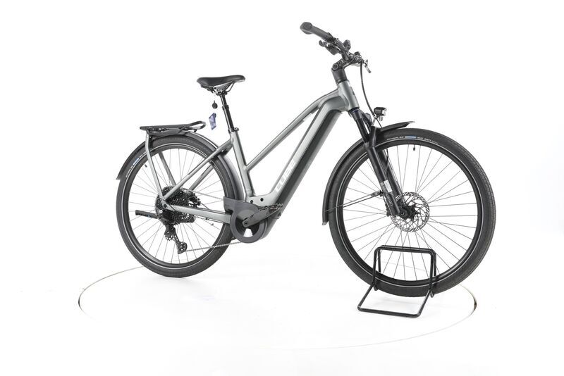 Cube Kathmandu Hybrid Pro 2023 | grey | 28" | 50 cm | < 500 km 1
