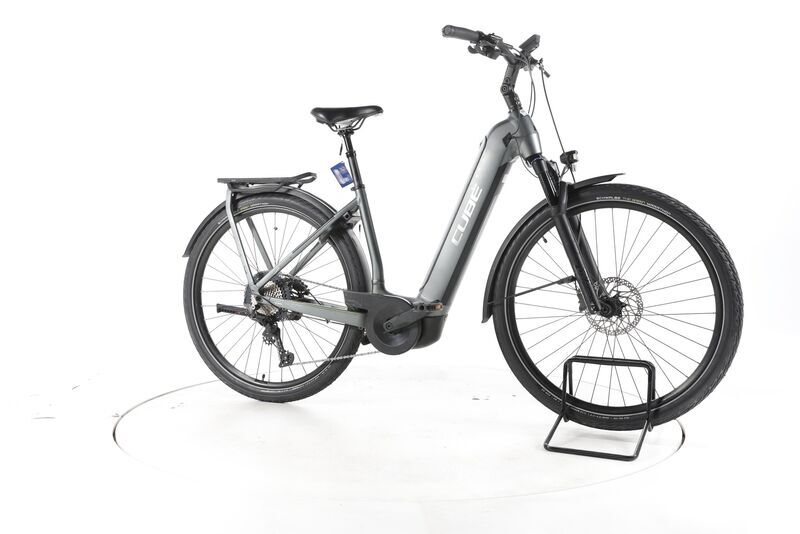 Cube Kathmandu Hybrid Pro 2023 | grau | 28" | 48 cm | > 3000 km, image 1 of 4