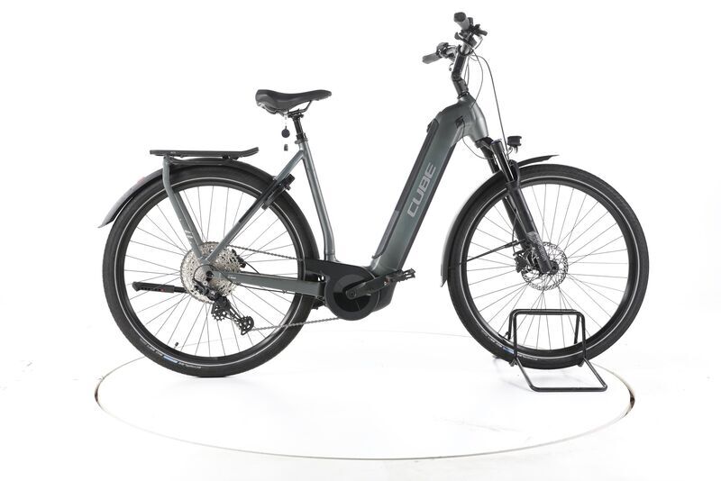 Cube Kathmandu Hybrid dla 750 2023 | szary | 28" | 58 cm | 500 - 3000 km, image 1 of 5