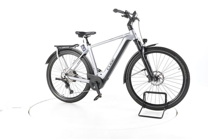 Cube Kathmandu Hybrid SLX 2023 | argent | 28" | 54 cm | 500 - 3000 km, image 1 of 4