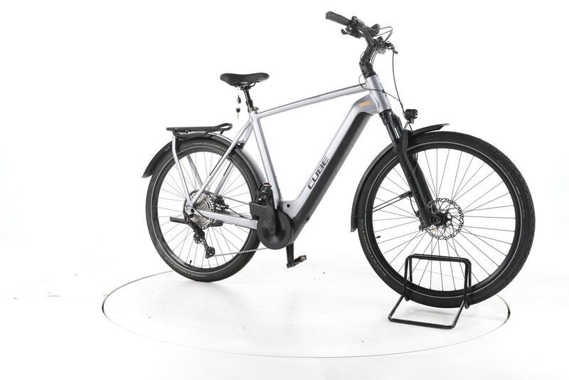 Cube Kathmandu Hybrid SLX 2023 | silber | 28" | 62 cm | 500 - 3000 km, image 1 of 4