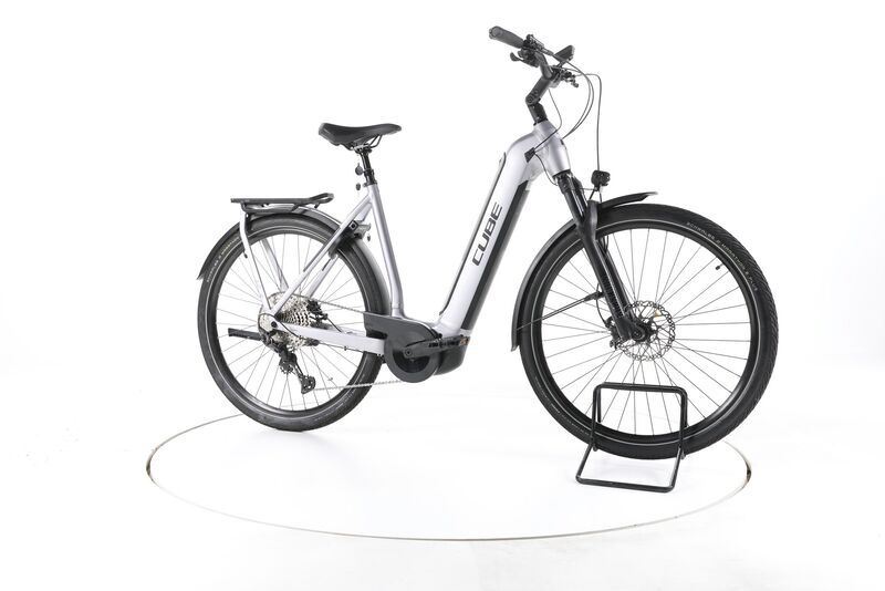 Cube Kathmandu Hybrid SLX 2023 | prateado | 28" | 58 cm | 500 - 3000 km, image 2 of 5