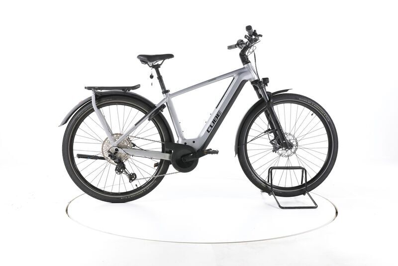 Cube Kathmandu Hybrid SLX 2023 | srebrny | 28" | 50 cm | 500 - 3000 km, image 1 of 5