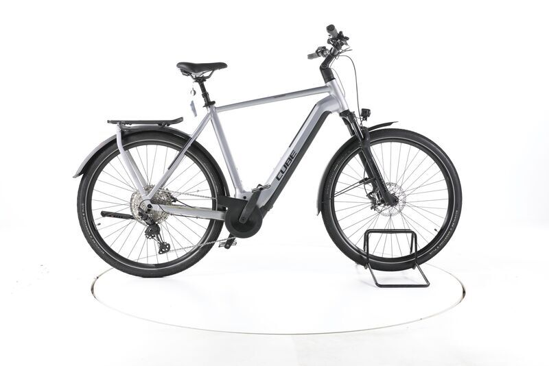 Cube Kathmandu Hybrid SLX 2023 | srebrny | 28" | 62 cm | > 3000 km, image 1 of 5