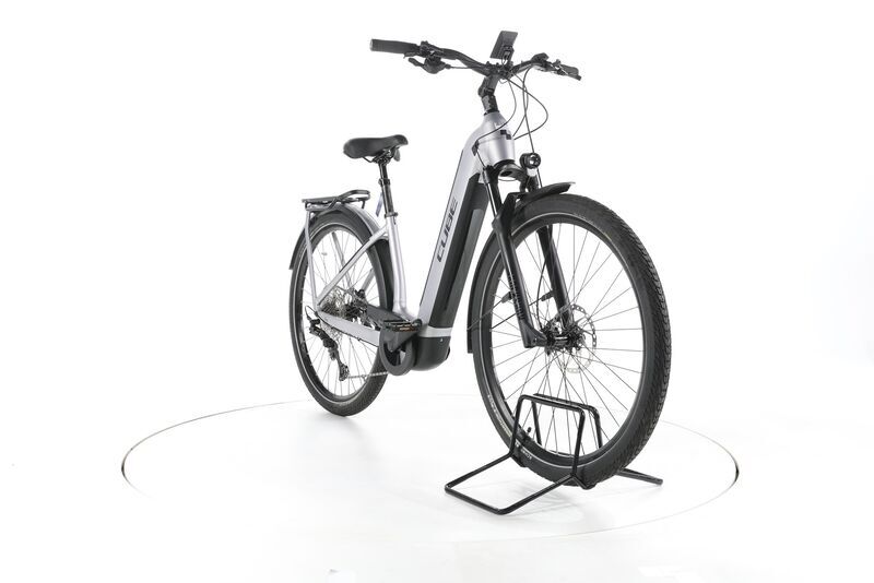 Cube Kathmandu Hybrid SLX 2024 | argent | 28" | XS | < 500 km 2