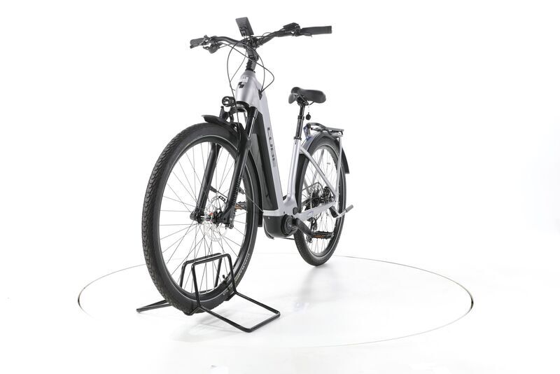 Cube Kathmandu Hybrid SLX 2024 | argent | 28" | XS | < 500 km 4