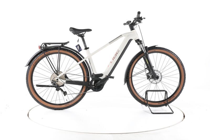 Cube Reaction Hybrid One 750 2023 | branco | 29" | L | < 500 km, image 1 of 5