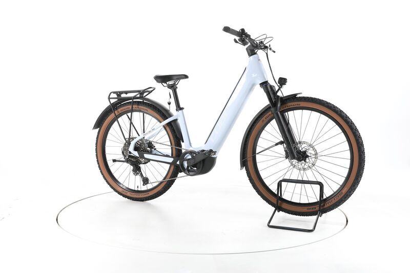 Cube Reaction Hybrid Pro 2024 | biały | 27,5" | S | < 500 km, image 1 of 4