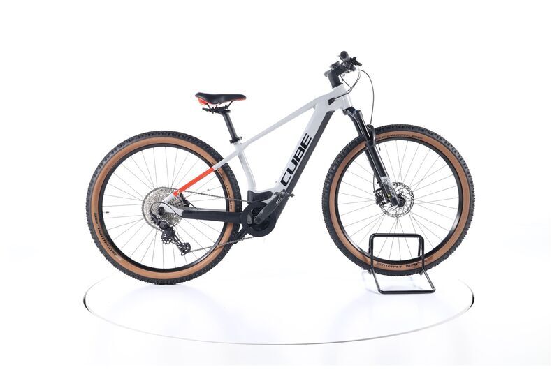 Cube Reaction Hybrid Pro (2022) | Diamant | grey'n'red | 29" | 40 cm | M | 500 - 1000 km | 625 Wh | Schwalbe Smart Sam schwarz/beige 1