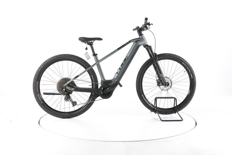 Cube Reaction Hybrid for 625 2023 | grey | 29" | L | < 500 km, image 1 of 5