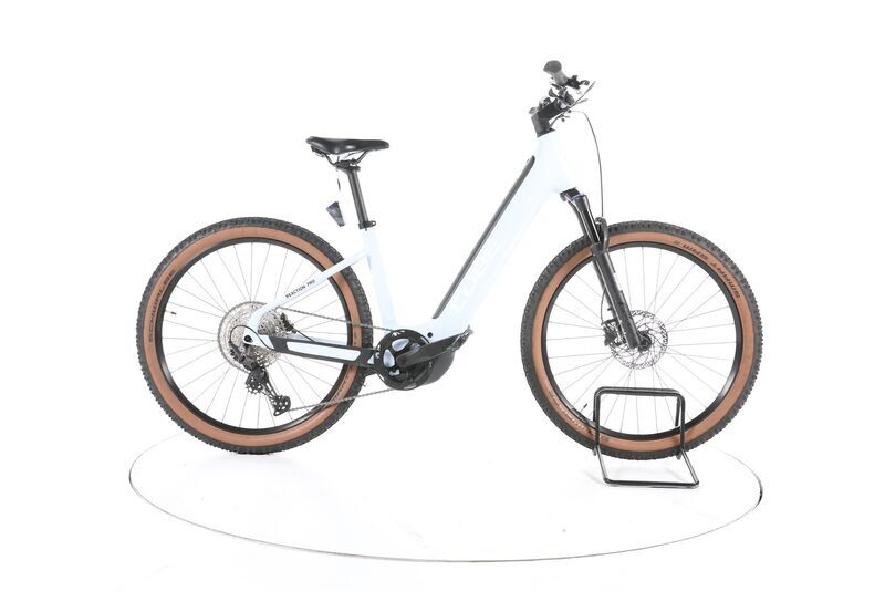 Cube Reaction Hybrid Pro 750 2023 | blanco | 27,5" | M | 500 - 3000 km, image 1 of 5