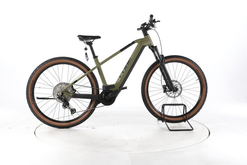 Cube Reaction Hybrid Race 2023 | zelená | 29" | L | 500 - 3000 km, image 1 of 5
