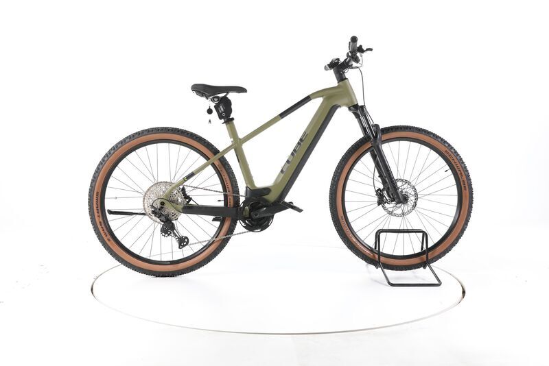 Cube Reaction Hybrid Race 2023 | vert | 29" | XL | < 500 km, image 1 of 5