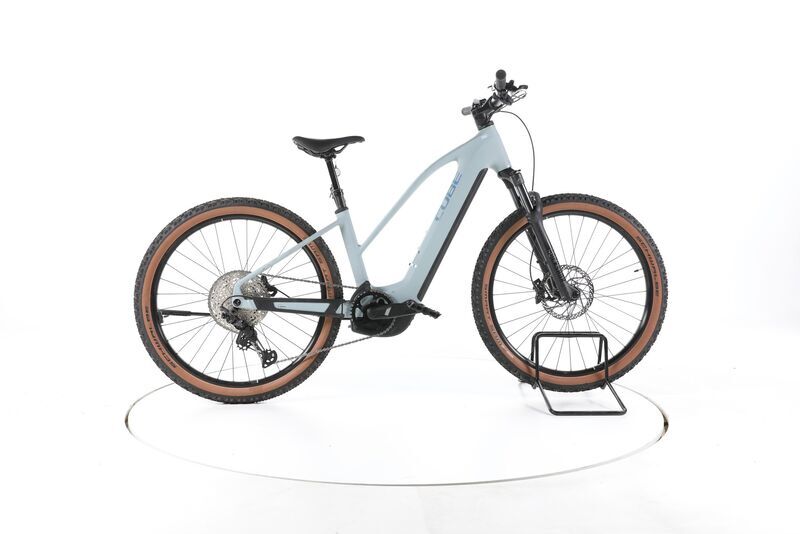 Cube Reaction Hybrid Race 800 2025 | grigio | 27,5" | S | < 500 km, image 1 of 5