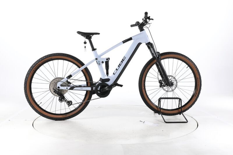 Cube Stereo Hybrid 120 Pro 2023 | bílá | 29" | L | 500 - 3000 km, image 1 of 5