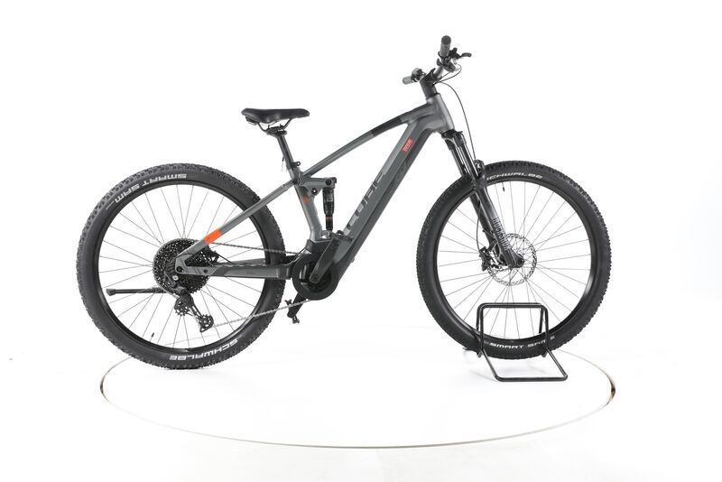 Cube Stereo Hybrid 120 Pro 2023 | šedá | 29" | M | 500 - 3000 km, image 1 of 5