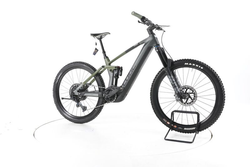 Cube Stereo Hybrid 160 HPC TM flash 2023 | šedá | 27,5" | M | 500 - 3000 km, image 1 of 4