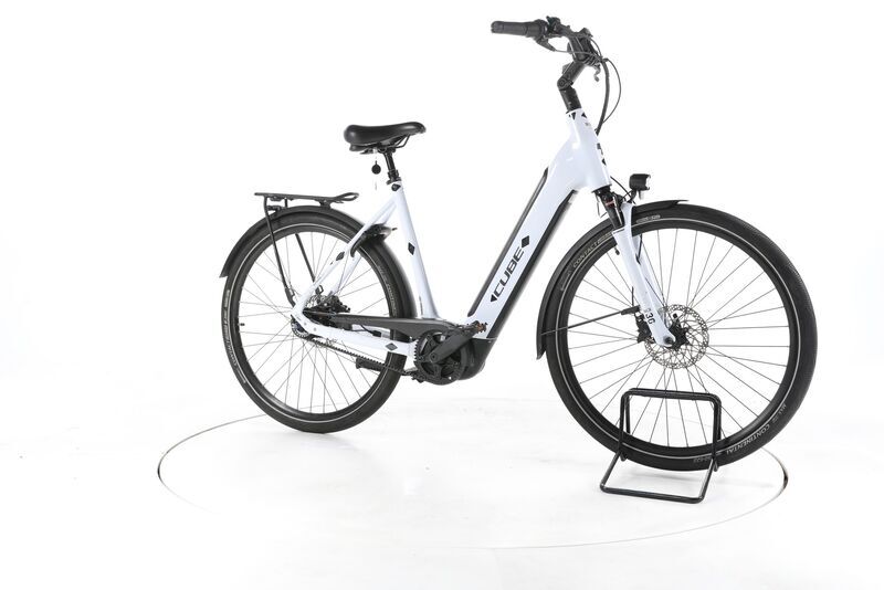Cube Supreme Hybrid EXC 2022 | bianco | 28" | L | 500 - 3000 km, image 1 of 4