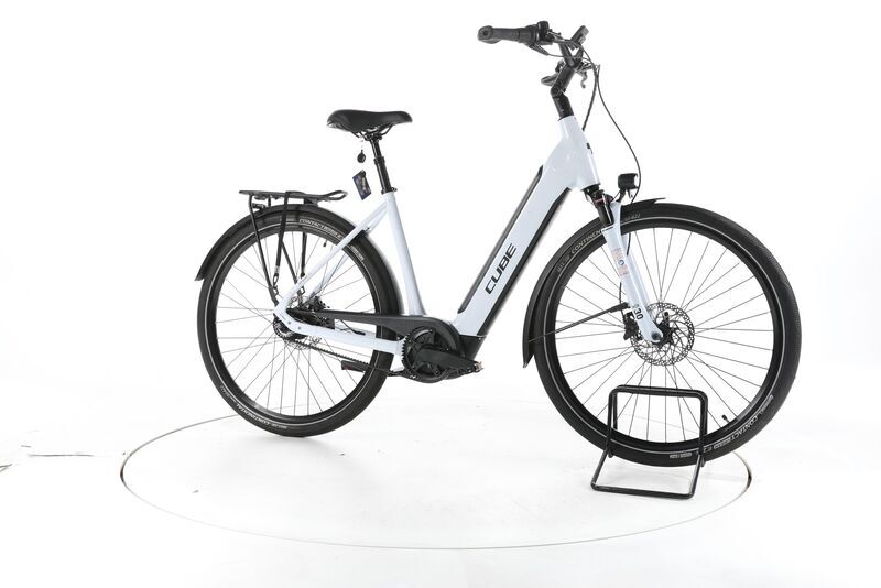 Cube Supreme Hybrid EXC 2024 | white | 28" | 54 cm | 500 - 3000 km, image 1 of 4