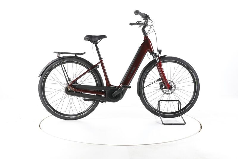 Cube Supreme Hybrid Pro 2023 | czerwony | 28" | 46 cm | > 3000 km, image 1 of 5