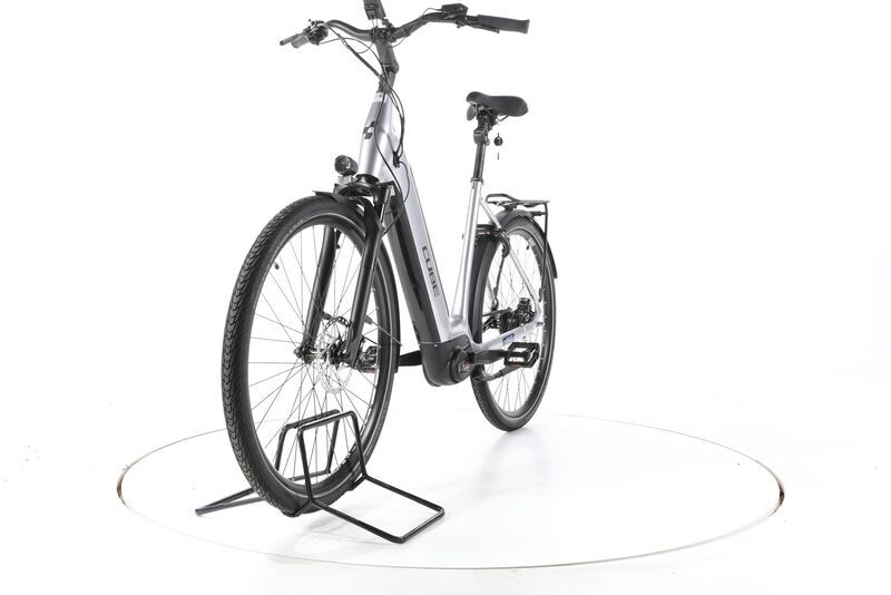 Cube Supreme Hybrid SLX 2023 | stříbrná | 28" | 58 cm | 500 - 3000 km, image 5 of 5