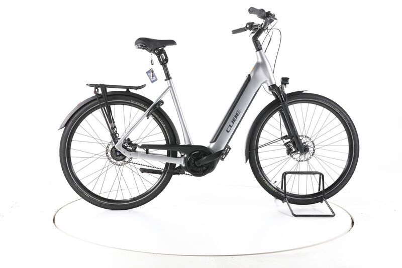 Cube Supreme Hybrid SLX 625 2023 | zilver | 28" | L | 500 - 3000 km, image 1 of 5