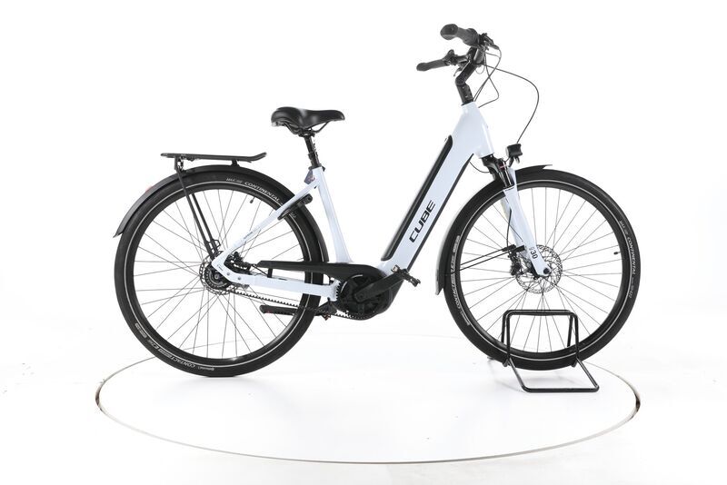Cube Supreme RT Hybrid EXC 625 2022 | bílá | 28" | S | 500 - 3000 km, image 1 of 5