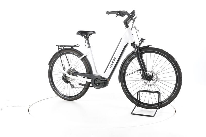 Cube Supreme Sport Hybrid ONE 2023 | Weiß | 28" | S | 500 - 3000 km, image 1 of 4