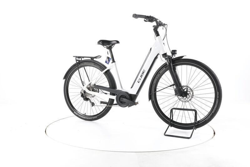 Cube Supreme Sport Hybrid ONE 2023 | biały | 28" | 46 cm | < 500 km, image 2 of 5