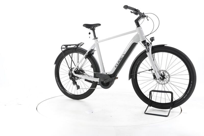 Cube Touring Hybrid ONE 2025 | white | 28" | 62 cm | 500 - 3000 km, image 1 of 4